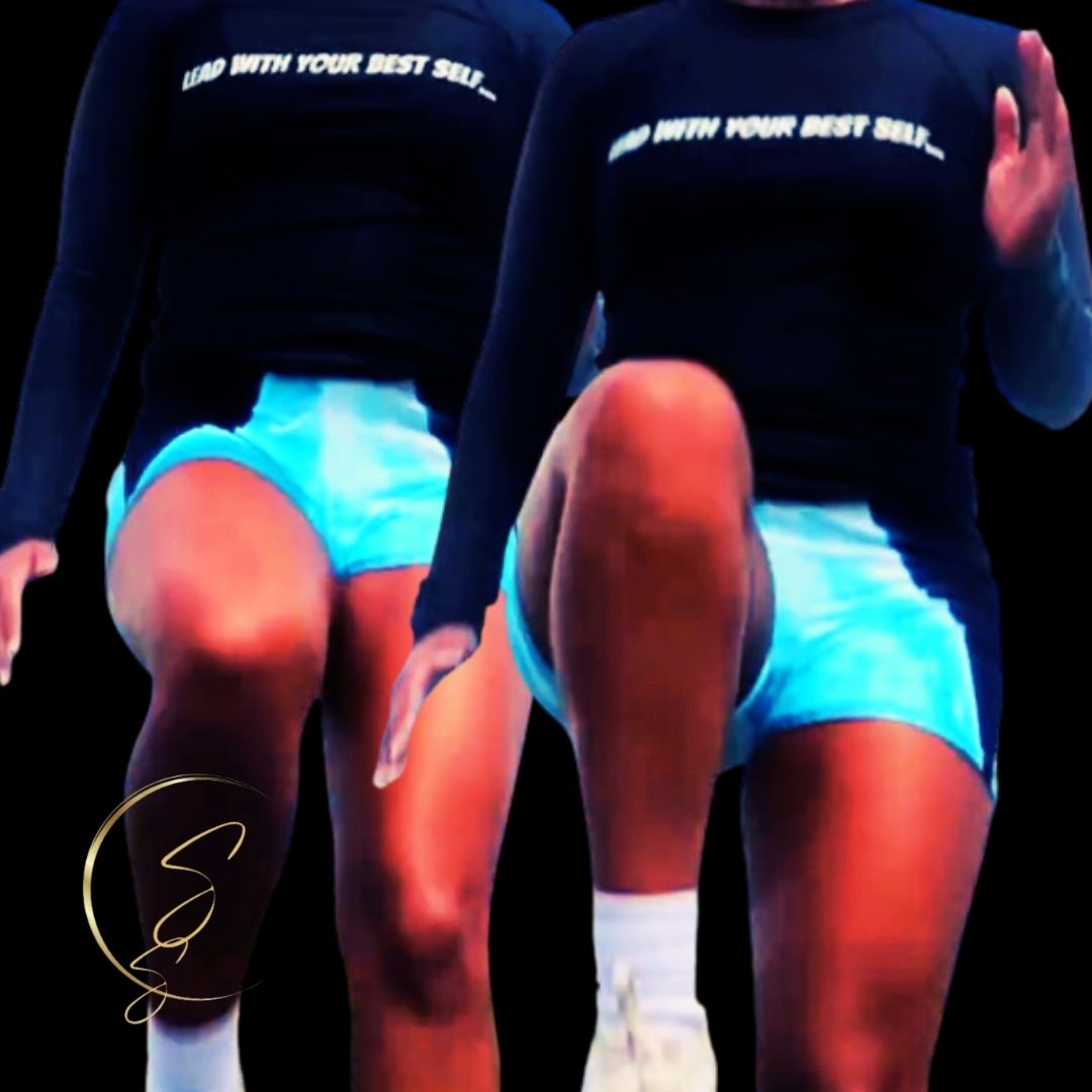 See yourself in the Spotlight in this LBS Women's Aqua Spotlight Rash Guard.